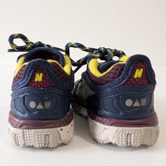 New Balance Infant Shoes All Terrain Size 4 - Picture 6 of 7
